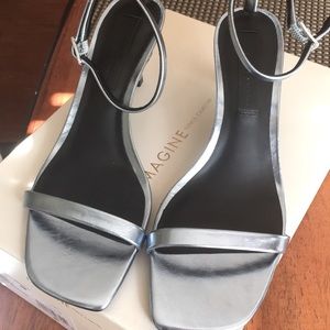 Vince Camuto IM-Zeva